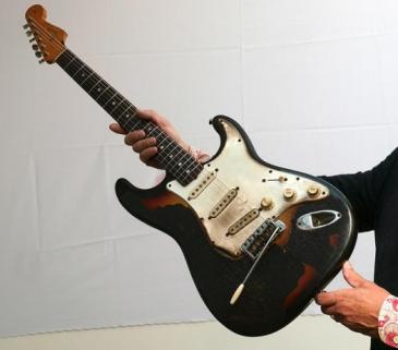 Гитару Джими Хендрикса продадут за $200 тысяч.