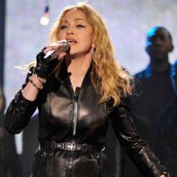 Мадонна выпустит альбом весной 2012 года
