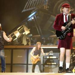 AC/DC записывают новый альбом и отправляются в тур