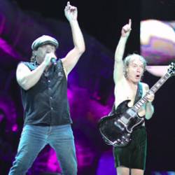 Австралийскую улицу предложили назвать в честь первого вокалиста AC/DC