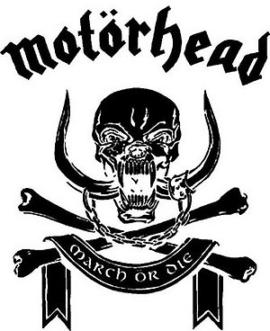 Лучшие логотипы музыкальных групп | Motorhead
Еще один логотип, придуманный в лондонском пабе - художником Джо Пентагно и фронтменом группы Лемми Килмистером. Впервые появился в 1977 году и с тех пор неизменно присутствует на обложках пластинок коллектива.
