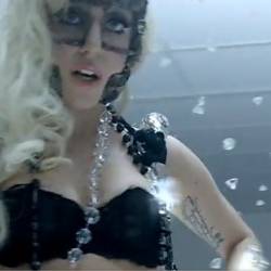 Новый клип эксцентричной Леди Гага на песню Bad Romance