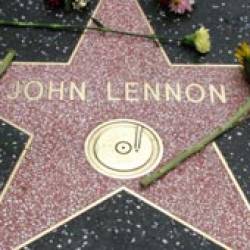 В Голливуде исчезла звезда Леннона
