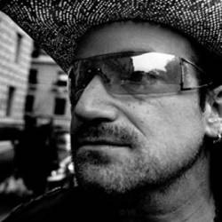 Фронтмен U2 распродает свои очки