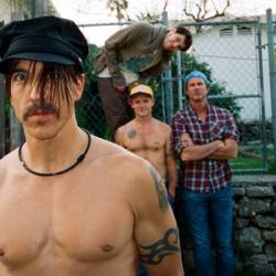 Red Hot Chili Peppers перезентовали 3 новых песни живьем