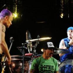 Red Hot Chili Peppers выпустили бесплатный мини-альбом