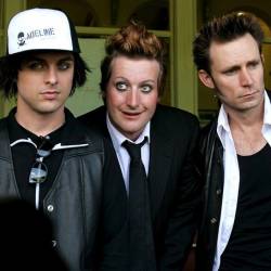 Green Day введут Guns N' Roses в Зал Славы