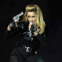 Элтон Джон о Мадонне: "Ее карьере пришел конец"