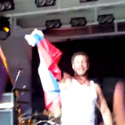Bloodhound Gang подтерлись российским флагом на концерте в  Одессе