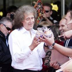 Гитарист Queen выступил в защиту британских ежей